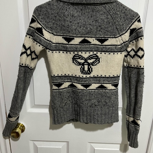 Aritzia TNA Sea to Sky Cowichan Knit Lambswool Sweater. - Picture 3 of 6